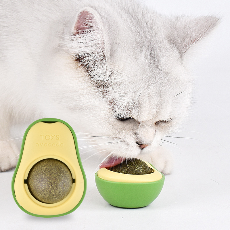 Free Sample New Arrival Pet Toy Can Be Rotated Fun Self-hey Catnip Play Cat Toy Avocado Shape Catnip Cat Toys